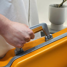 Load image into Gallery viewer, BAM LA DEFENSE Hightech Contoured Violin case