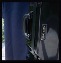 将图片加载到图库查看器,Galaxy 高科技中提琴轮廓箱