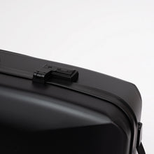 将图片加载到图库查看器,BAM Supreme Hightech Polycarbonate Oblong VIola Case